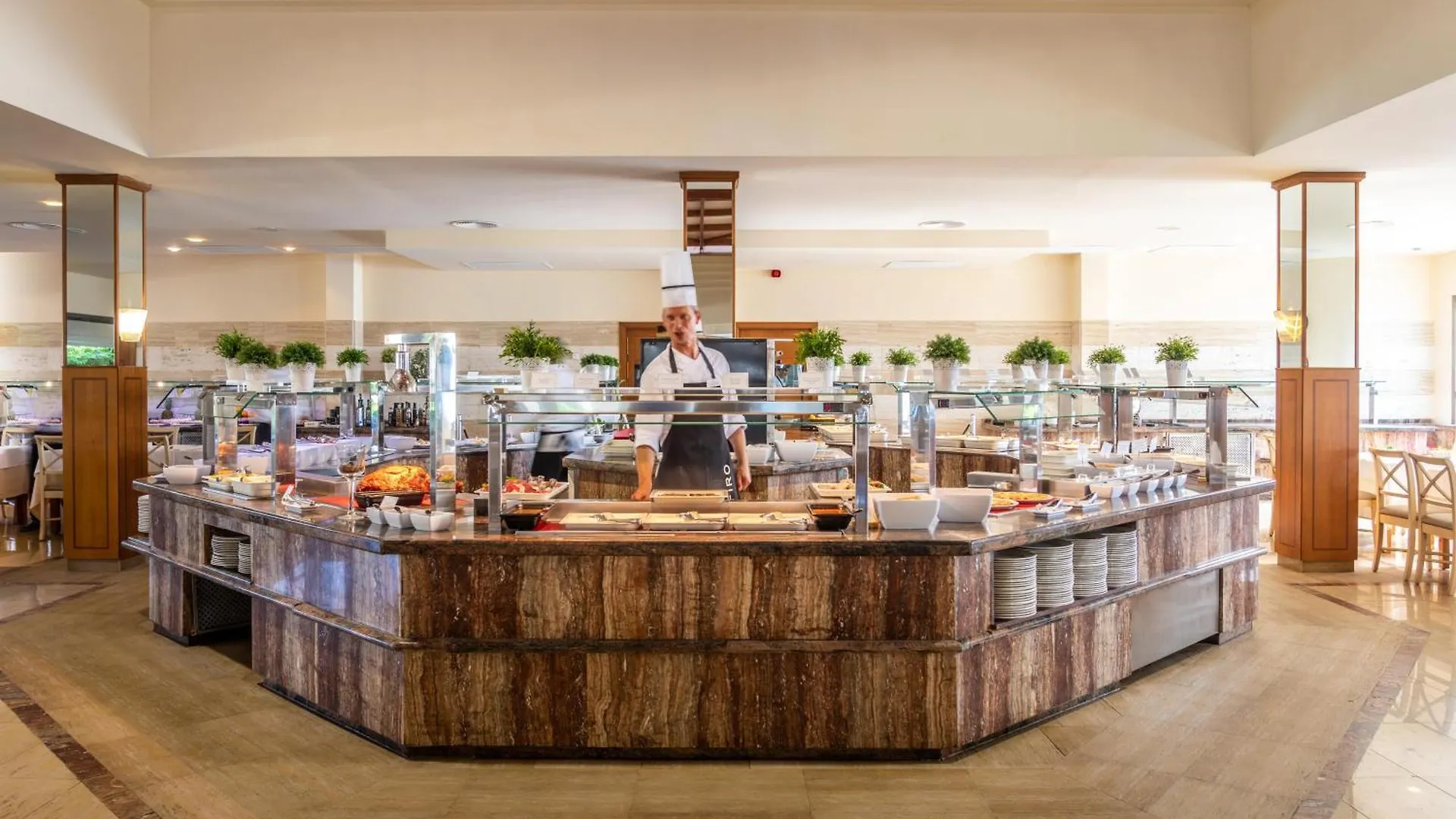 ****  Aparthotel Zafiro Menorca Cala'N Bosch  España